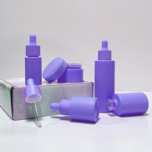 Envase de lujo para cosméticos y cuidado de la piel, botella con bomba para suero de 1oz, botellas con gotero y caja. - Product Image 5