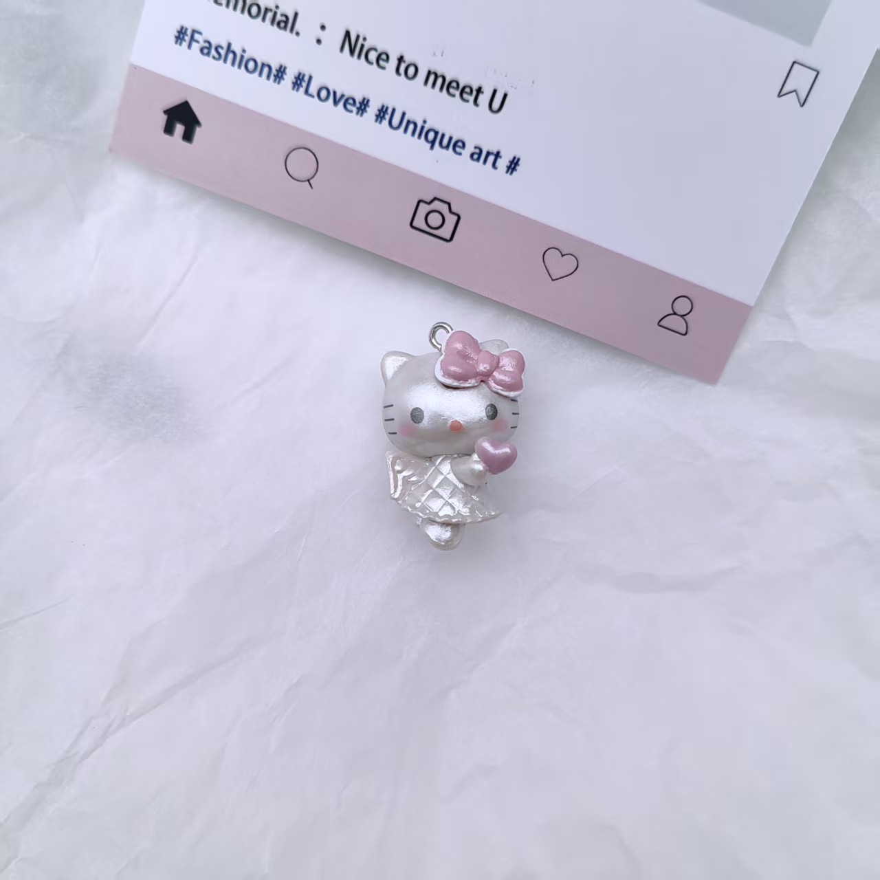 Pearlescent love sheep horn nail