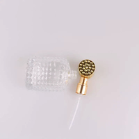 Botella de Perfume Vacía de Alta Calidad, 30ml 50ml, con Tapa de Rosca, Pulverizador de Aluminio, Diseño de Punta, Color Personalizado para Botella y Tapa