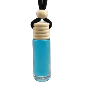 空のシリンダー型8mlガラスカーディフューザー香水ロングストレートラウンドハンギングカーフレグランスボトル、木製キャップとロープ付き