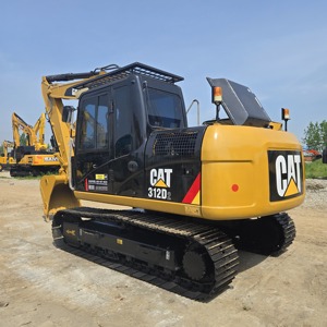 Offre Spéciale : Excavatrice sur chenilles Caterpillar CAT 312D2 de 12 tonnes d'occasion avec nouvelle benne et bras hydraulique robuste - Product Image 4