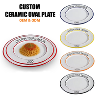 Assiette à pâtes en céramique personnalisée avec logo, bord coloré, assiette à dîner en porcelaine, OEM ODM, vente en gros, vaisselle pour restaurants et hôtels, usine, en vrac