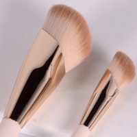 Pinceau de maquillage pour fond de teint rose angulaire Pinceau pour fond de teint en forme de diamant Pinceau pour poudre Kabuki OEM