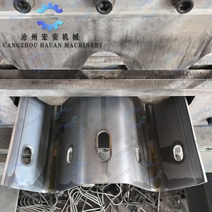Máquina Automática Hauan para Fabricar Barandas de Seguridad en Autopistas con PLC, Caja de Cambios, Motor, Bomba y Rodamientos - Fácil de Operar - Product Image 5