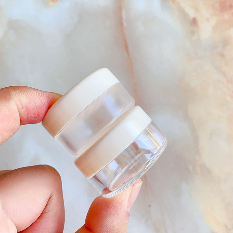 dessus beige avec fond transparent