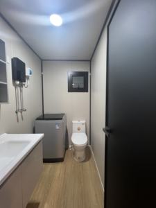 20-футовый расширяемый контейнер: двухслойный складной дом с двойными крыльями для отелей, вилл, складов, с алюминиевыми окнами и оцинкованным стальным каркасом - Product Image 5