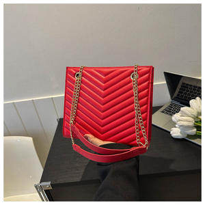 Wholesale Summer New Fashion Korean <b>Large</b> High Capacity Chain Single Strap Shoulder Crossbody <b>Purses</b> Women's Tote Handbags - Product Image 2