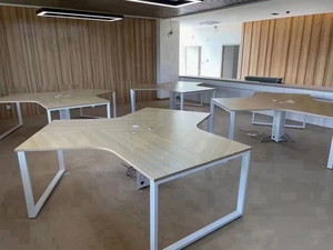 Set di Scrivanie Modulari Moderne per Uffici Open Space, Casa, Hotel, Ospedale, Officina, Scuola, Design con Panca Condivisa e Spazio di Archiviazione - Product Image 4