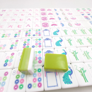 Ensemble de mahjong américain de luxe orange, tuiles en acrylique à 4 couches avec motifs floraux et de masques, jeu de société durable pour adultes - Product Image 2