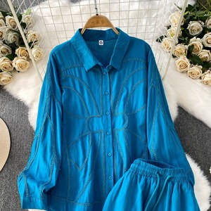 Ensemble deux pièces décontracté pour <span class=keywords><strong>femme</strong></span>, printemps-été 2026, vente en gros, chemise rose brodée et <span class=keywords><strong>pantalon</strong></span> large <span class=keywords><strong>taille</strong></span> haute à imprimé papillon - Product Image 4