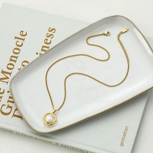 Collar de Perlas de Agua Dulce de Acero Inoxidable Personalizado al por Mayor 2024, Cadenas Chapadas en Oro de Moda, Resistentes al Deslustre - Product Image 2