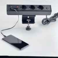 Nouvelle prise à pince 3AC Power + 2USB Output Desktop Power Socket avec câble de charge rétractable