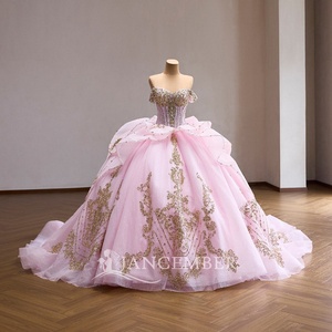 Rsm261096 Impresionante Vestido de Quinceañera con Hombros Descubiertos, Corsé Transparente, Apliques de Encaje Dorado, Tul Rosa Brillante, Estilo Princesa, Jancember - Product Image 2