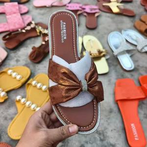 Pantuflas Casuales de PVC para Dama de Gran Venta Producto en Stock - Product Image 5