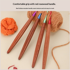 Nouvel Arrivage Crochets en Aluminium <span class=keywords><strong>à</strong></span> Tête Argentée et Manche en Bois Rouge Précieux 3.0mm-10mm, Aiguilles <span class=keywords><strong>à</strong></span> Crocheter Antirouille pour Tricot Manuel DIY - Product Image 3