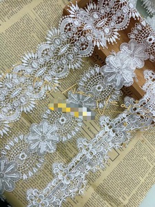 Ren Hoa Đính Cườm 3D Và Ren Hoa Đính Ngọc Trai - Product Image 2