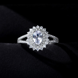 Anello da donna con fiore in zirconia cubica, micro pavé, placcato in oro bianco, in rame, regalo di anniversario, gioielli - Product Image 3