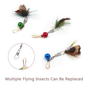 Baguettes à chat transparentes en PETG avec 8 accessoires faits main en forme d'insectes volants, plumes naturelles et clochettes colorées - Product Image 3