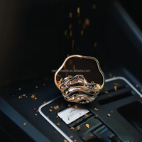 Diffuseur de parfum solide parfumé pour véhicule, logo personnalisé en métal, artisanat, clip pour voiture, désodorisant d'air