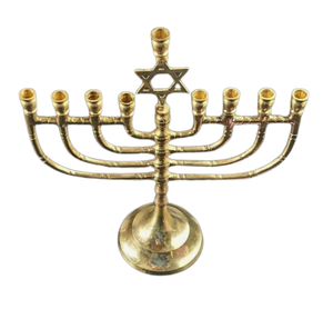 Chandelier en laiton gaufré avec sept chandeliers religieux en métal pour Pâques - Product Image 1