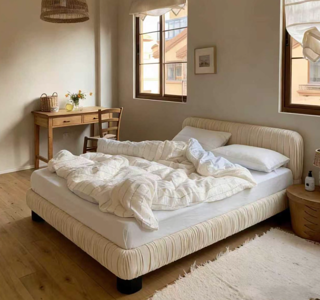 Modern Classic Design Bedroom Solid Wood Frame Ivory White Velvet Fabric Soft Bed Hotel Upholstered King Size