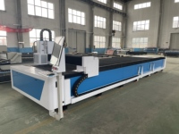 Machine de découpe laser à fibre pour tôles et tubes, découpeuse de métal CNC avec chargement automatique