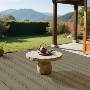 Vente directe d'usine, revêtement de sol WPC d'extérieur, vente en gros, imperméable, ignifuge, co-extrusion, planche en PVC, installation facile pour <span class=keywords><strong>terrasse</strong></span> - Product Image 1