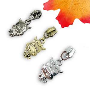 Glissières de fermeture éclair pour sacs, design adorable vache, tendance - Product Image 2