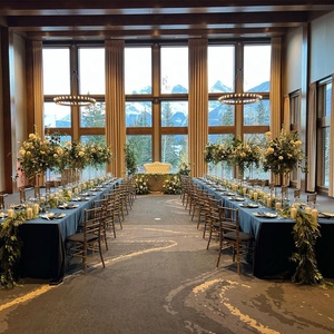 Luxe Roi <span class=keywords><strong>Trône</strong></span> Fournitures <span class=keywords><strong>De</strong></span> Mariage Blanc Et Or Banquet Chaise Assis Restauration Meubles <span class=keywords><strong>De</strong></span> Réception <span class=keywords><strong>De</strong></span> Mariage - Product Image 1