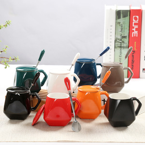 Tasses en céramique avec couvercles et cuillères, ensemble de mugs de couleur unie en forme de diamant pour boire - Product Image 2