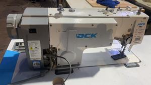 Nueva máquina de coser industrial Jack 1530D-QC Straight & Zigzag - Product Image 3