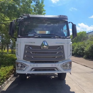 Camion à plateau multifonctionnel HOWO à vente chaude, longueur de plateau de 8,5 m - Transporte des machines de 25 tonnes, avec treuil de 11 tonnes, grue XC <span class=keywords><strong>MG</strong></span> de 10 tonnes - Product Image 2