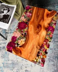 <span class=keywords><strong>Table</strong></span> <span class=keywords><strong>en</strong></span> résine et <span class=keywords><strong>bois</strong></span> artisanales avec incrustation florale <span class=keywords><strong>Table</strong></span> d'art unique <span class=keywords><strong>en</strong></span> résine époxy - Product Image 2