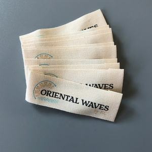 Il disegno su misura di Un colore di stampa naturale grigio chiaro cotone indumento etichette/etichette di <span class=keywords><strong>abbigliamento</strong></span>/schermo di seta cotone stampato etichetta tag - Product Image 4