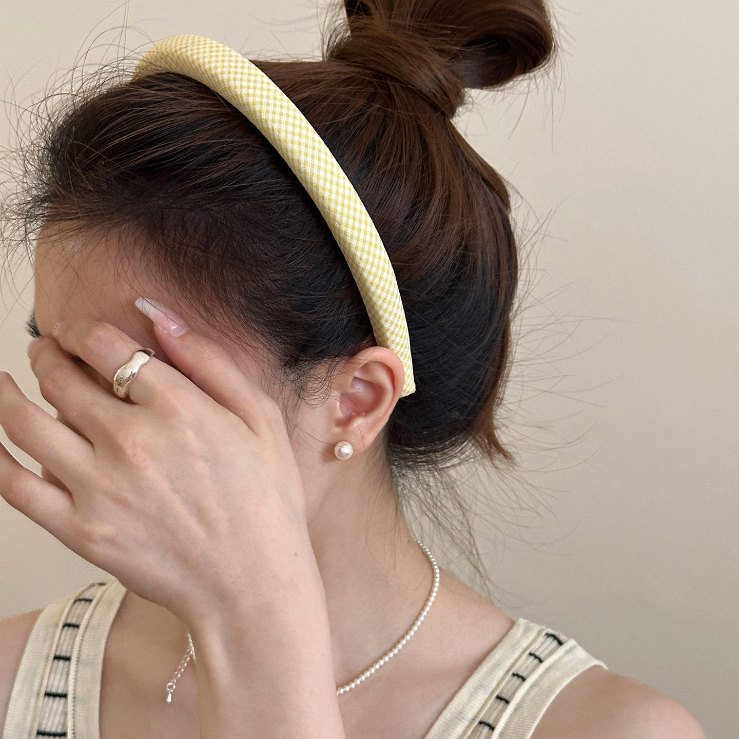 สีเหลือง