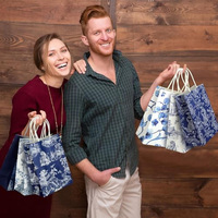 Sac en papier floral bleu et blanc chinois avec poignée, sac en papier kraft personnalisé avec poignée torsadée, sac cadeau pour mariage, fête de mariage, fête de naissance