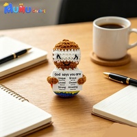 Poupée Amigurumi au crochet faite main personnalisée, figurine en peluche douce tricotée, compagnon de bureau pour le soutien émotionnel, décoration d'intérieur, cadeau d'anniversaire