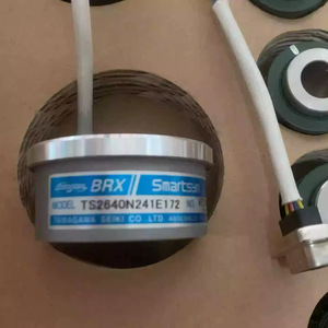 Encodeur rotatif Tamagawa Brx Ts2640n241e172 avec câbles, modèle Smartsyn - Product Image 1