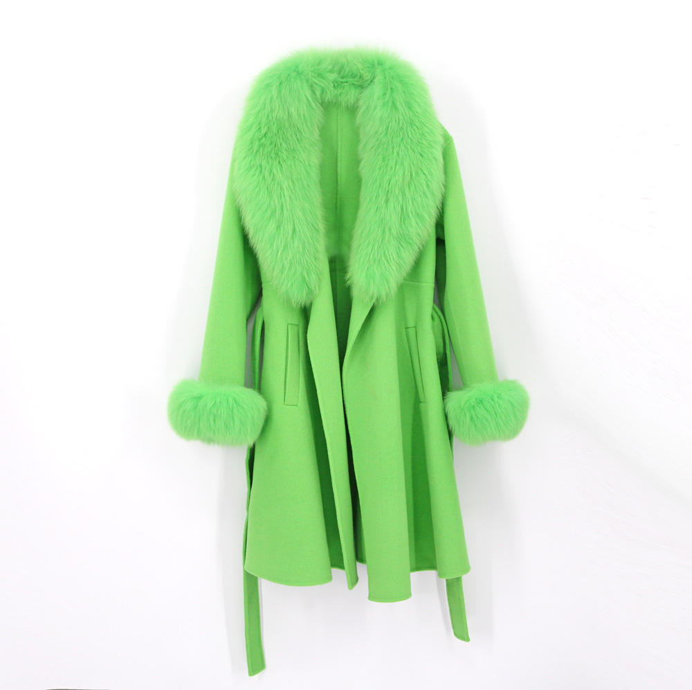 สีเขียว