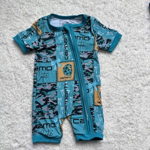 ชุดรอมเปอร์ขาสั้นผ้าไผ่แบบสวมใส่ได้สองทาง ลายตารางสีน้ำเงินแดง สำหรับวันชาติอเมริกา 4 กรกฎาคม รุ่นใหม่สั่งทำพิเศษ ระบายอากาศได้ดี สำหรับทั้งชายและหญิง ฤดูใบไม้ผลิ - Product Image 1