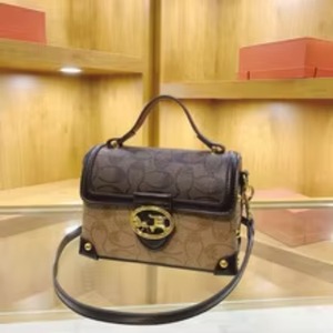 French Vintage Print Ladies' <b>Handbag</b> - <b>Small</b> square Design - Multi-functional Use - Suitable for Daily Wear - Product Image 3