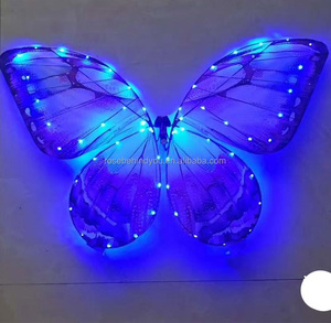 Farfalla Volante a LED per Interni ed Esterni con Telecomando Bionico e Sensore di Gravità per Eventi e Feste - Product Image 1