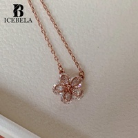 Zarte und stilvolle S925 Sterlingsilber-Halskette mit Roségold-Beschichtung und glitzernden Zirkonia-Blumenanhänger für Damen