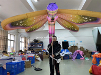 Festival de musique en plein air Marionnette à pied Publicité Animal Modèle libellule géant gonflable avec lumière