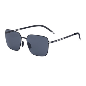 Lunettes de soleil polarisées à monture carrée Hl-8610 pour hommes, monture en plastique noir et métal, verres TAC, protection UV400, utilisation en extérieur - Product Image 4