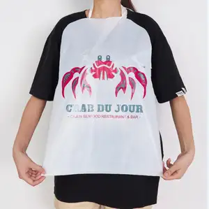 Tablier de homard en plastique PE LDPE jetable personnalisé bavoirs de homard pour adultes pour restaurants