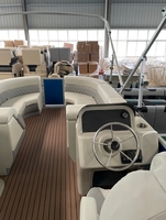 Bateau ponton en aluminium soudé de 6,7 m (22 pieds) de luxe pour la pêche sportive et la navigation rapide, avec moteur hors-bord de 150 CV pour utilisation en rivière