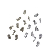 Paso Sico – Nouveauté : Embellissements pour ongles en alliage métallique ultra-brillant, chiffres arabes incrustés, boîte argentée transparente comme du cristal