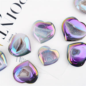 Vendita all'ingrosso di alta qualità Aura di cristallo Druzy scultura di luna artigianato di cristallo vendita calda pasqua natale pietra curativa lucidata - Product Image 4