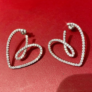 Orecchini a Perno con Design a Cuore Traforato, Eleganti Orecchini da Donna alla Moda, Regalo Romantico, Gioielli - Product Image 2